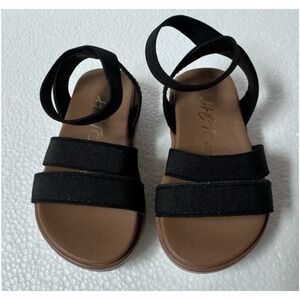 NIB Hot Cake Girls Black Strappy Flat Sandals Size 9 NIB